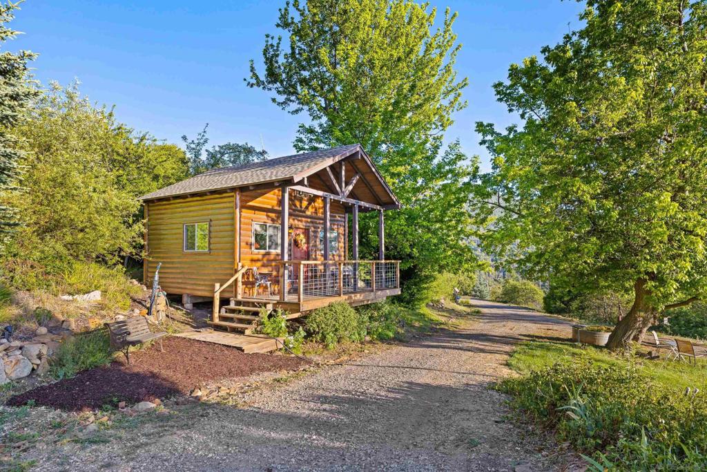 Highway 79 Property Photo 2