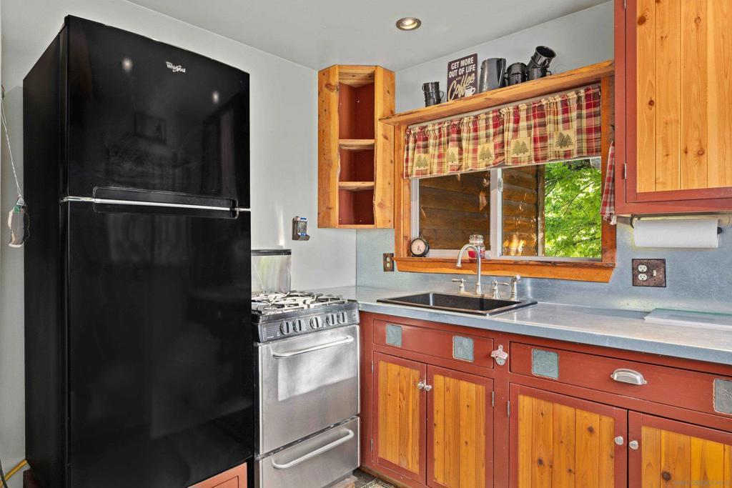 Highway 79 Property Photo 12