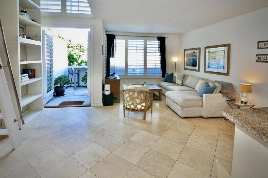 5490 La Jolla Blvd K207 Property Photo 3