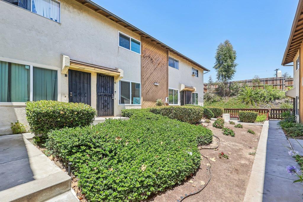 3631 Lemona Avenue D Property Photo 4