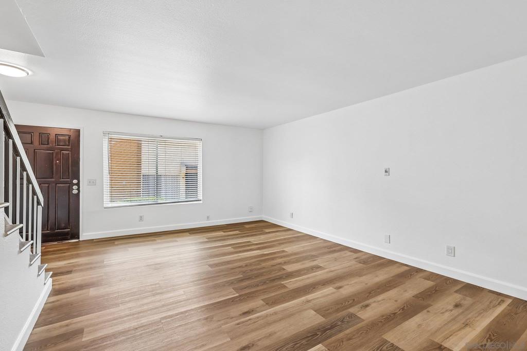 3631 Lemona Avenue D Property Photo 5