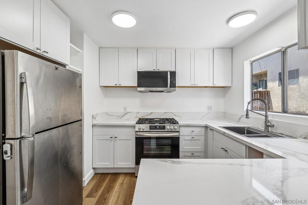 3631 Lemona Avenue D Property Photo 13