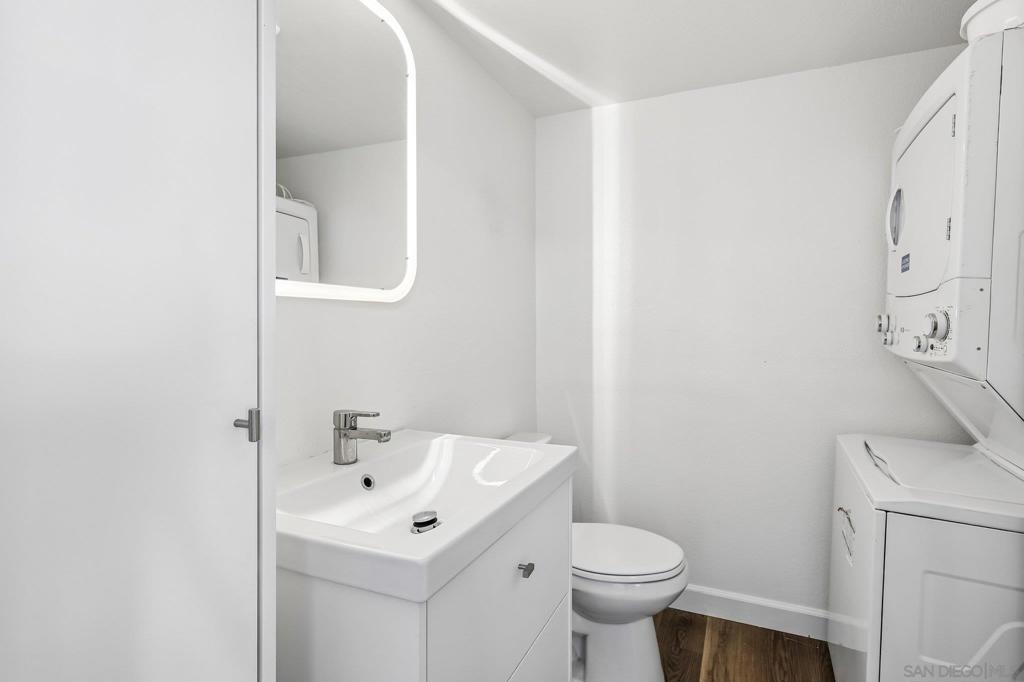 3631 Lemona Avenue D Property Photo 15