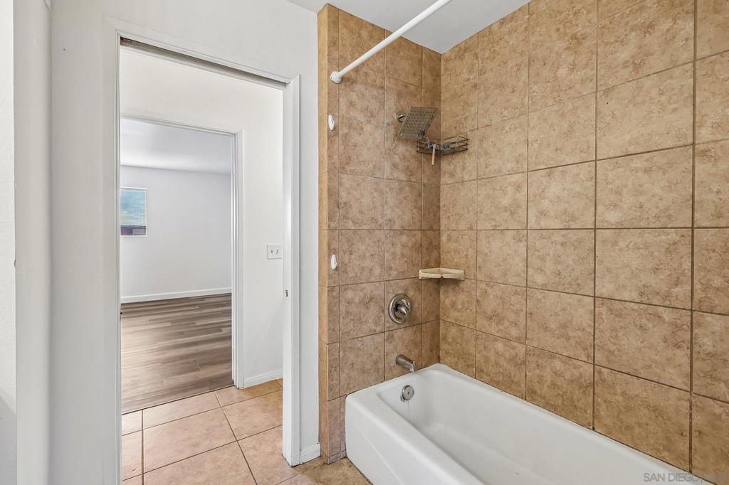 3631 Lemona Avenue D Property Photo 22