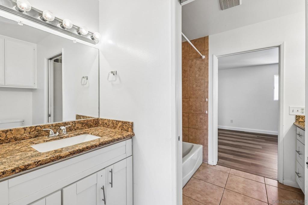 3631 Lemona Avenue D Property Photo 23