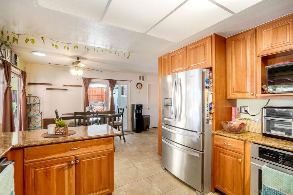 12543 Via Diego Property Photo 4
