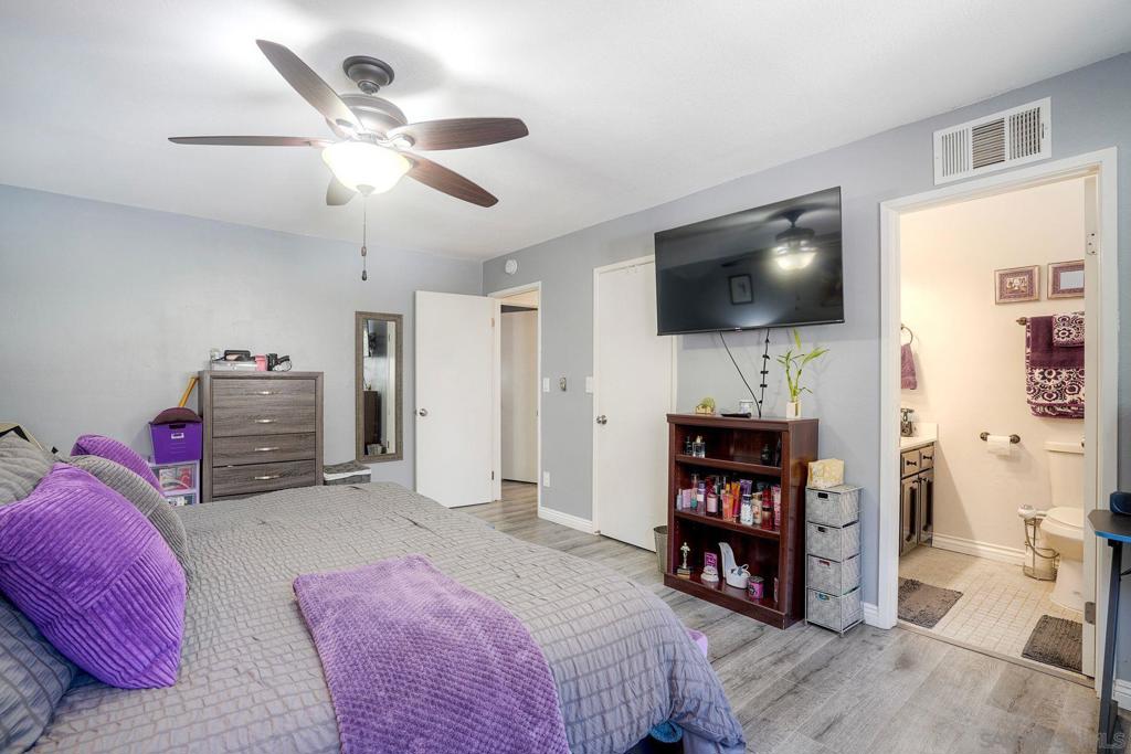 12543 Via Diego Property Photo 14