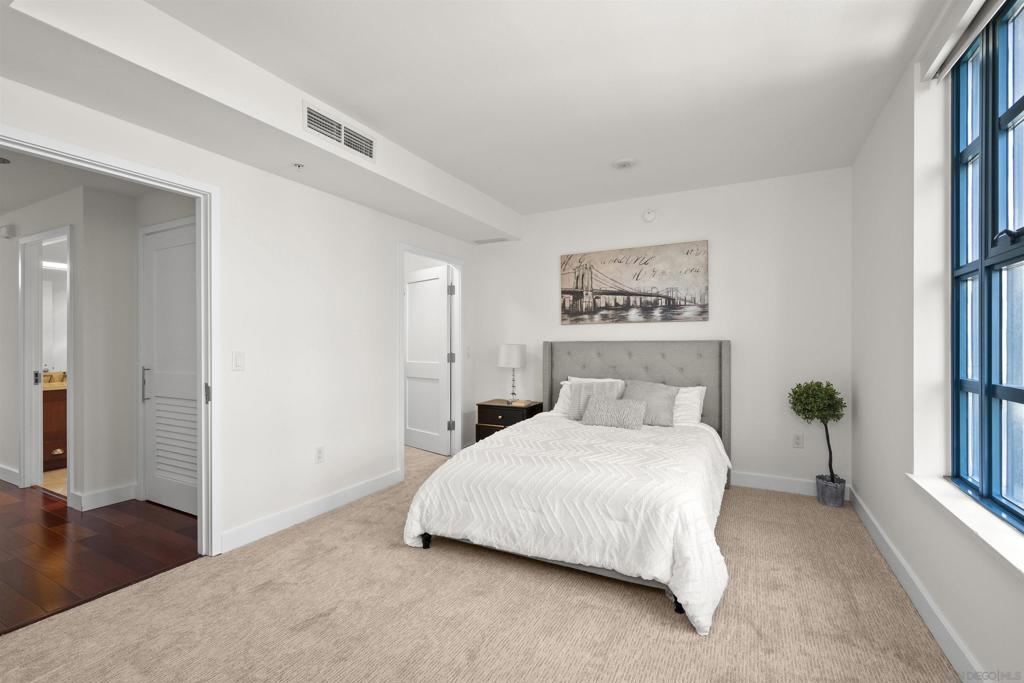 700 W E Street 510 Property Photo 15