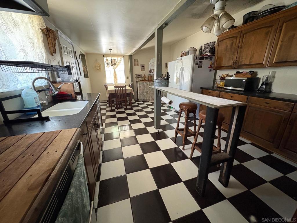 44622 Holtville Ave Property Photo 14