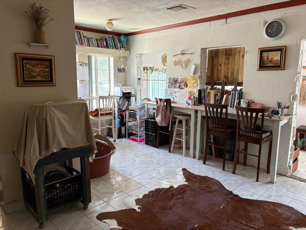 44622 Holtville Ave Property Photo 19