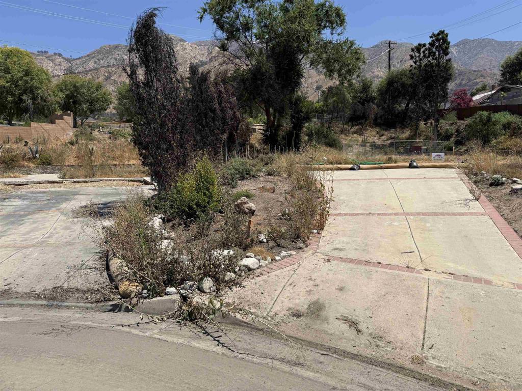 428 Parkman Property Photo 4
