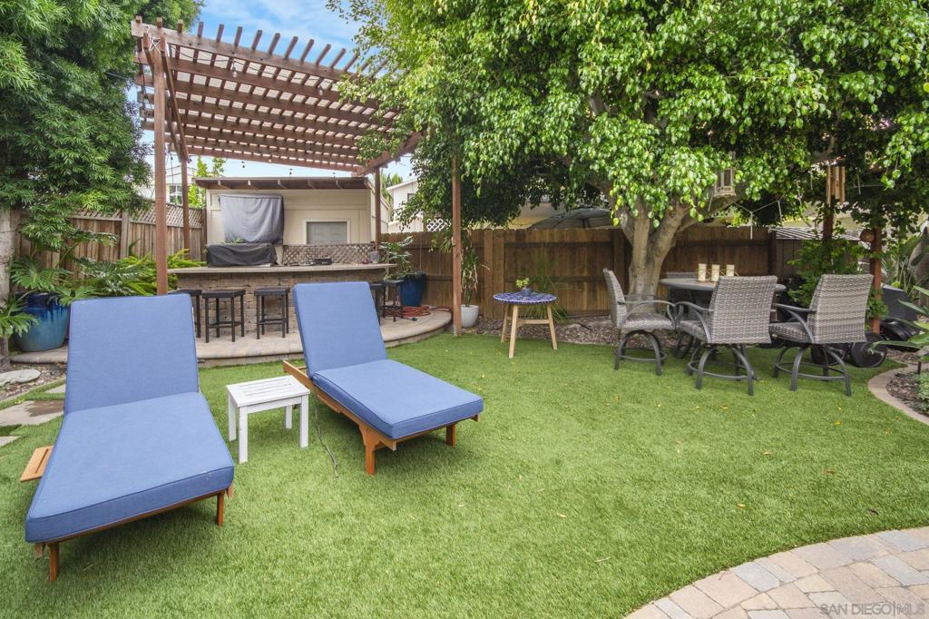 736 38 I Property Photo 8