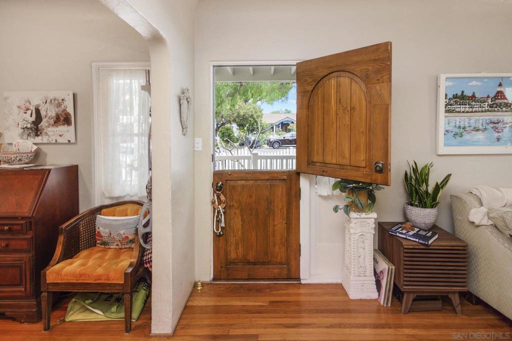 736 38 I Property Photo 9