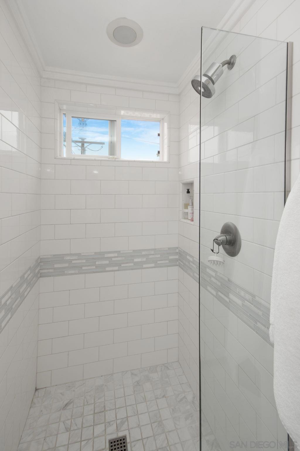 736 38 I Property Photo 24