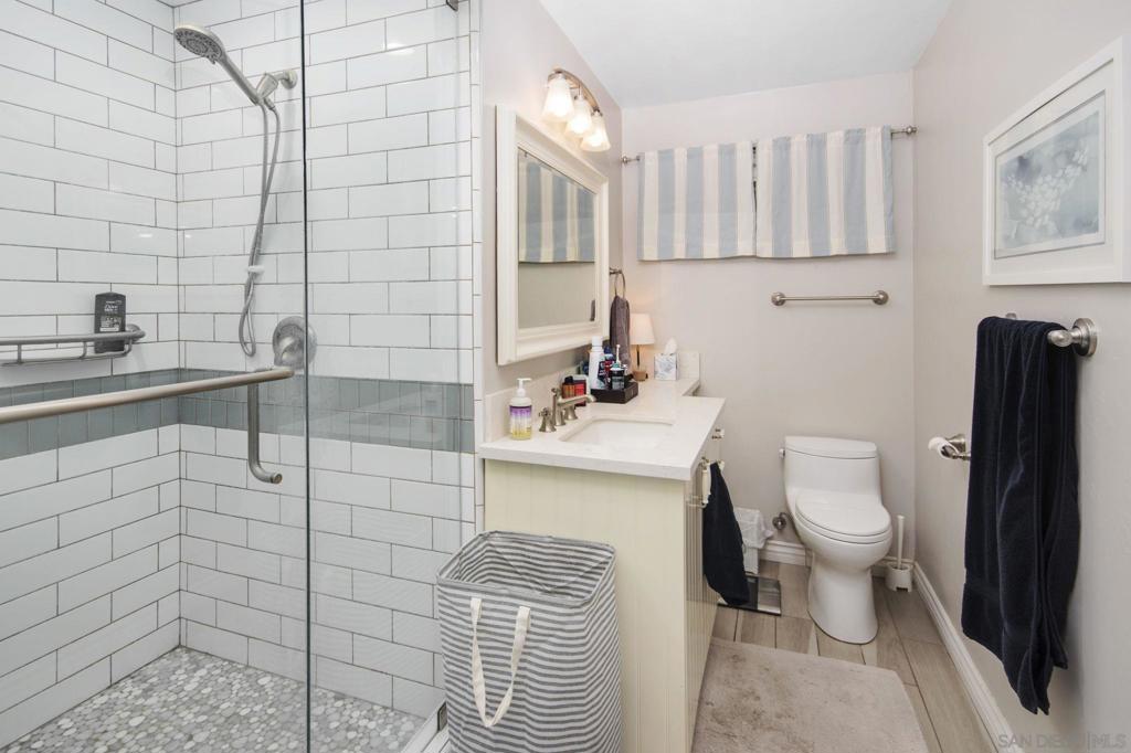 736 38 I Property Photo 28