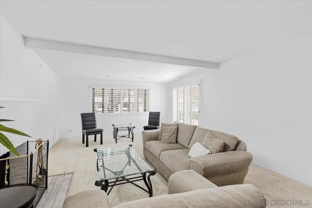 12491 Rios Property Photo 6