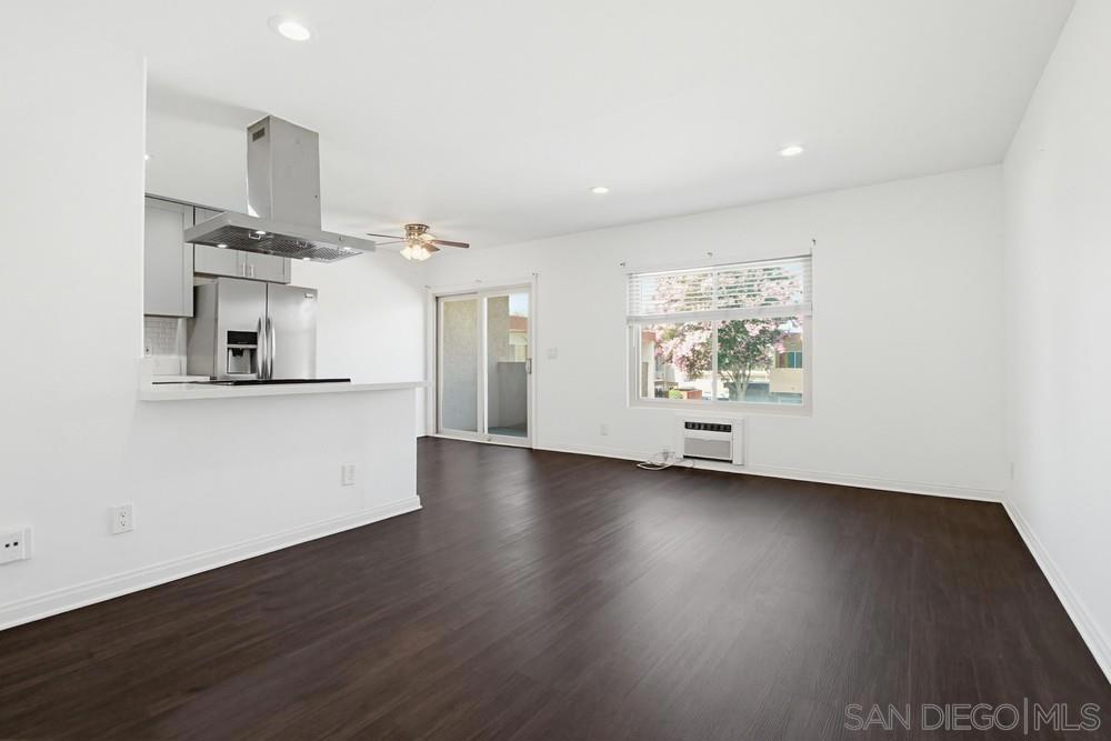 9598 Carroll Canyon 266 Property Photo 1
