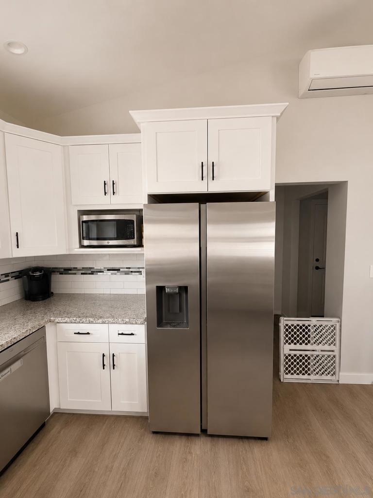 7131 Winding Way Property Photo 4