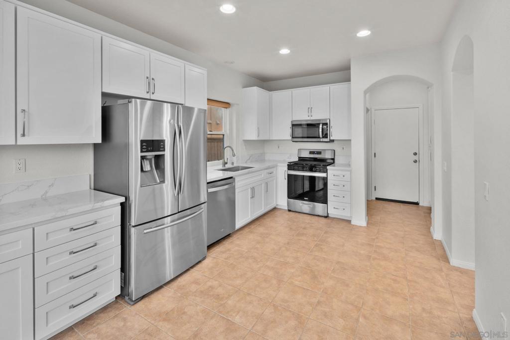 6021 Paseo Carreta Property Photo 9