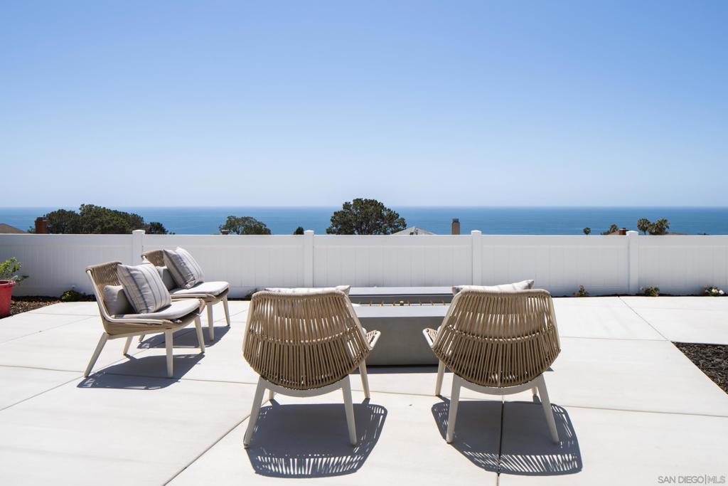 2206 Place Monaco Property Photo 2