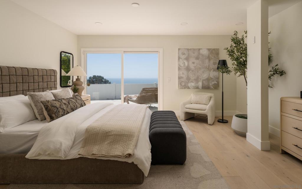 2206 Place Monaco Property Photo 15