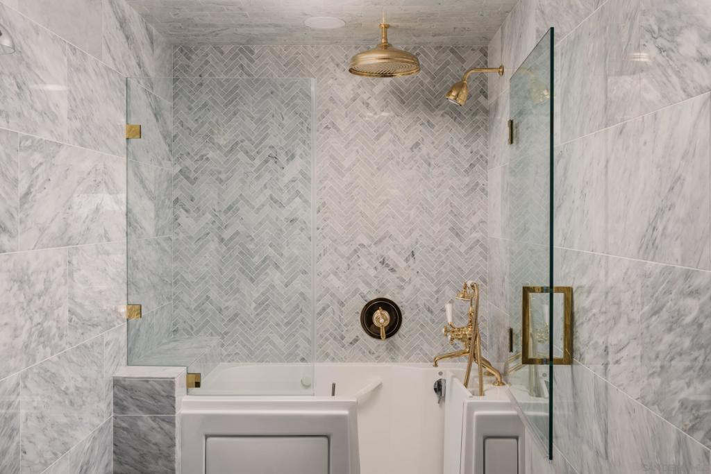 2206 Place Monaco Property Photo 18