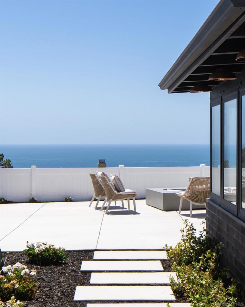 2206 Place Monaco Property Photo 24