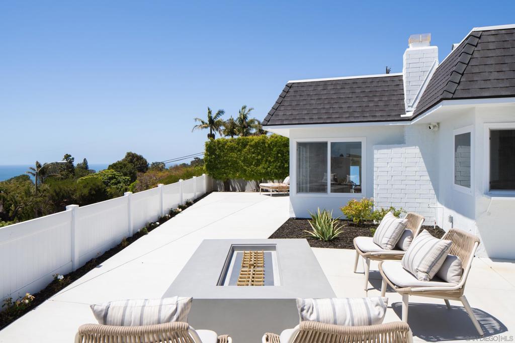 2206 Place Monaco Property Photo 25