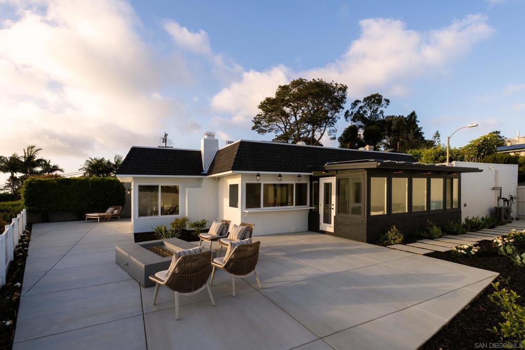 2206 Place Monaco Property Photo 26