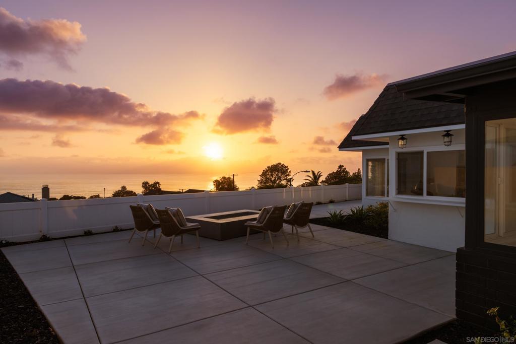 2206 Place Monaco Property Photo 27