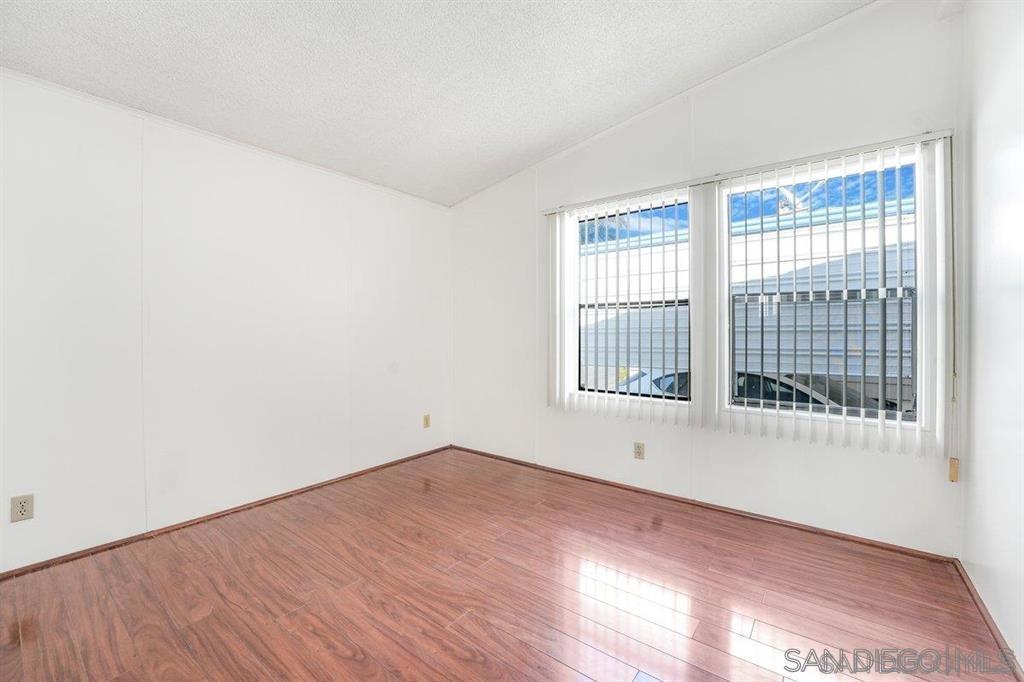 211 N Citrus Avenue #50 Property Photo 13