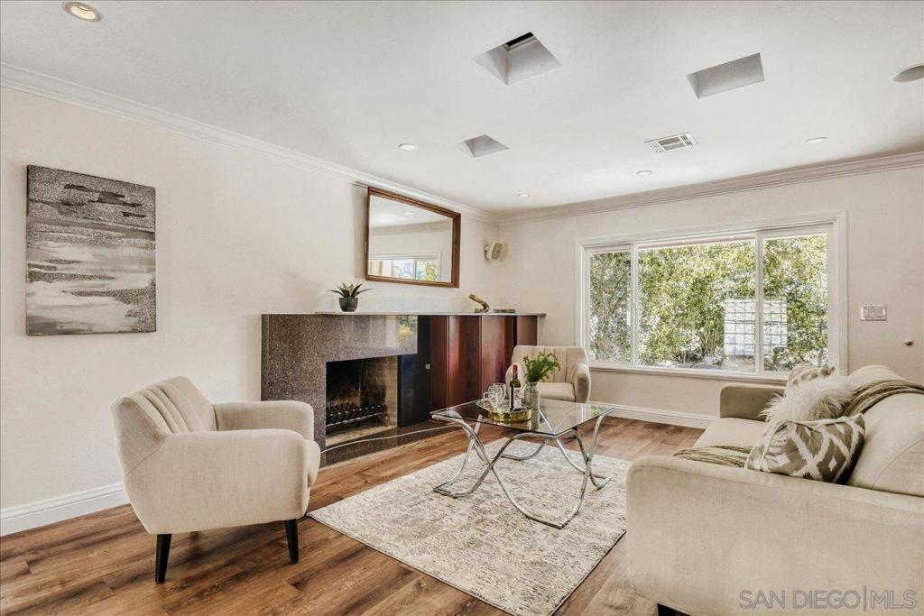 2552 Arnott Street Property Photo 9