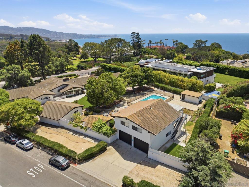 9603 La Jolla Farms Property Photo 6