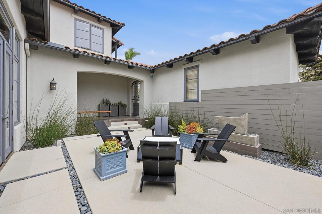 14004 Mercado Drive Property Photo 3