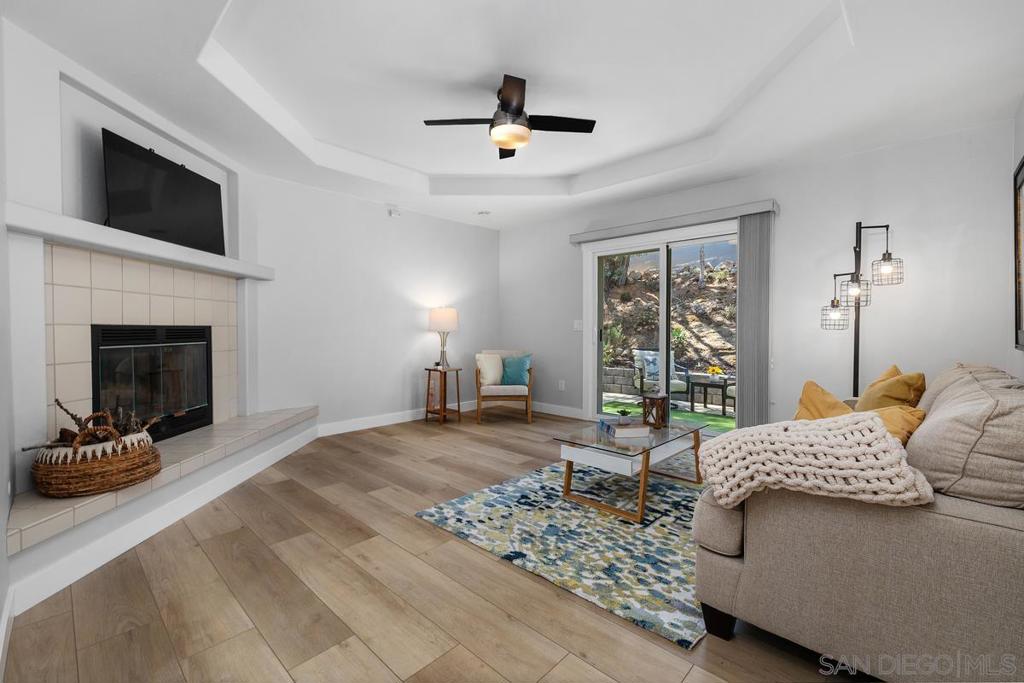 13309 Lakeview Way Property Photo 7