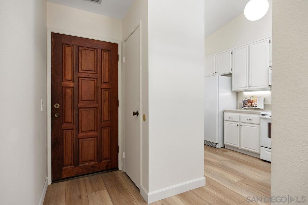 12827 Via Moura Property Photo 5