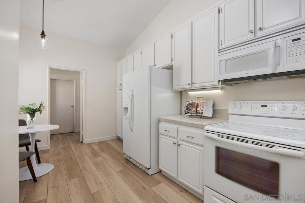 12827 Via Moura Property Photo 12