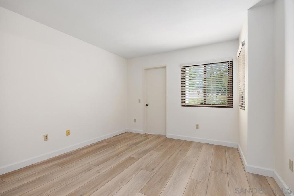 12827 Via Moura Property Photo 18