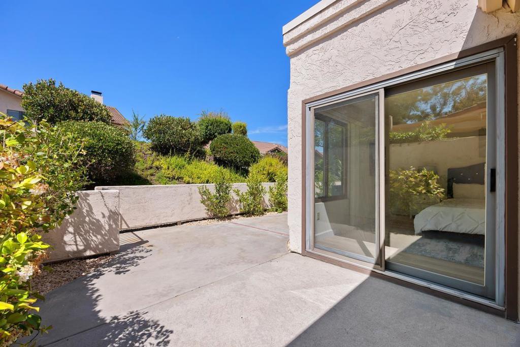 12827 Via Moura Property Photo 23