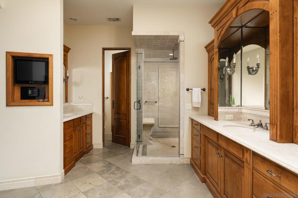 271 Ocean View Ave Property Photo 12