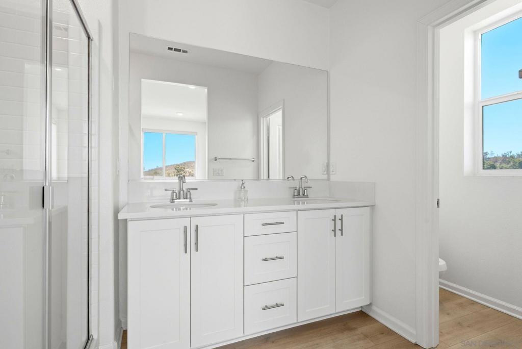 260014035SD Property Photo 31