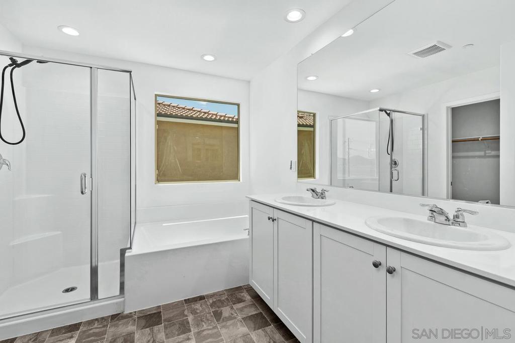 4872 Goldfinch Property Photo 23