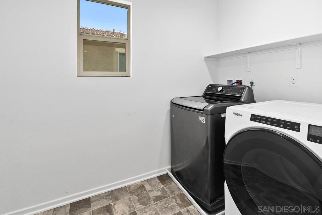 4872 Goldfinch Property Photo 32