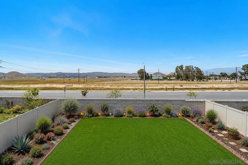 4872 Goldfinch Property Photo 33