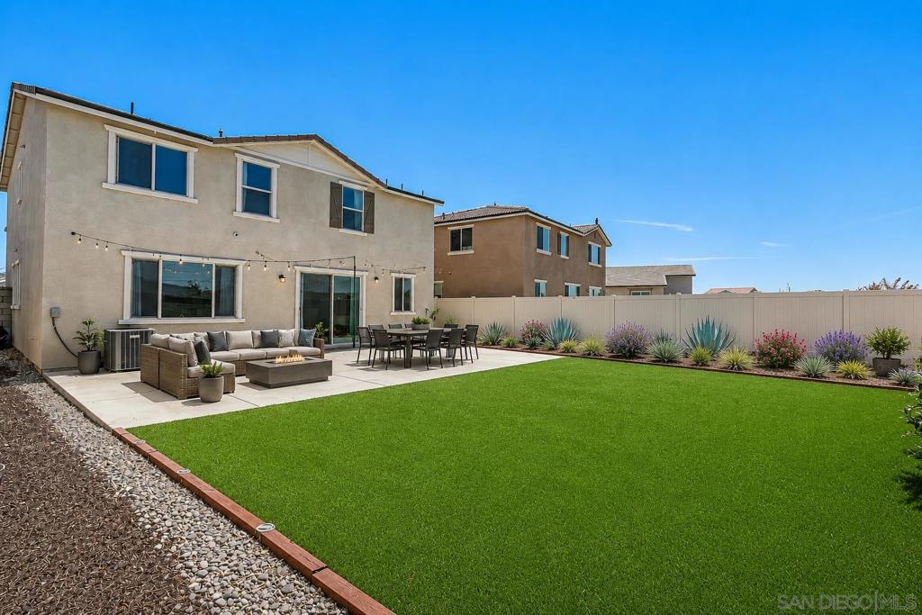 4872 Goldfinch Property Photo 35