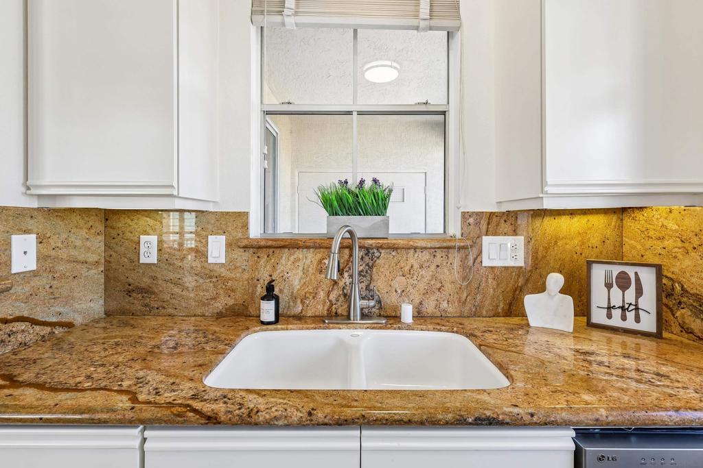 10878 Sabre Hill Dr. 294 Property Photo 13