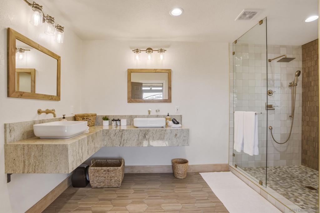 24922 Terreno Drive Property Photo 30
