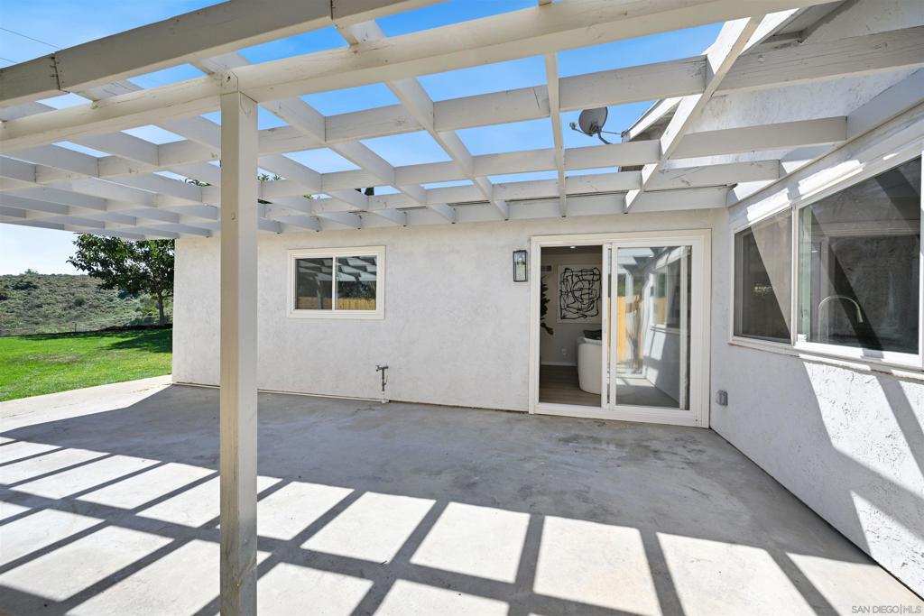 12437 Ridgeton Dr Property Photo 27