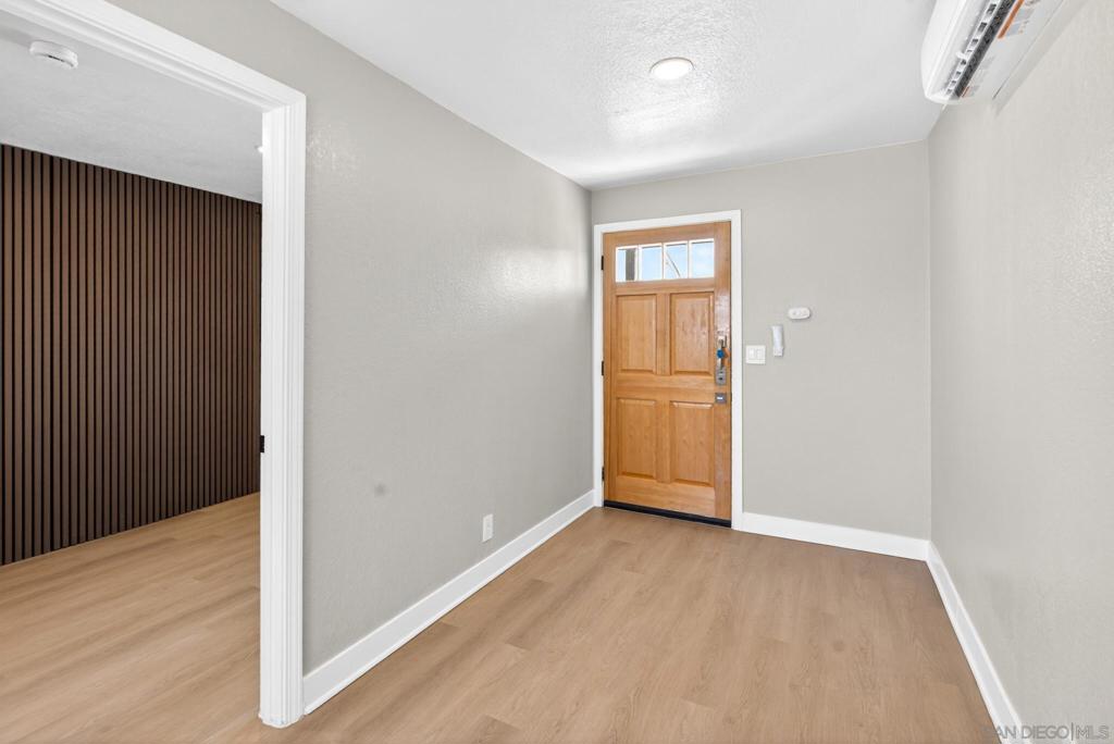 5130 Roswell Property Photo 13