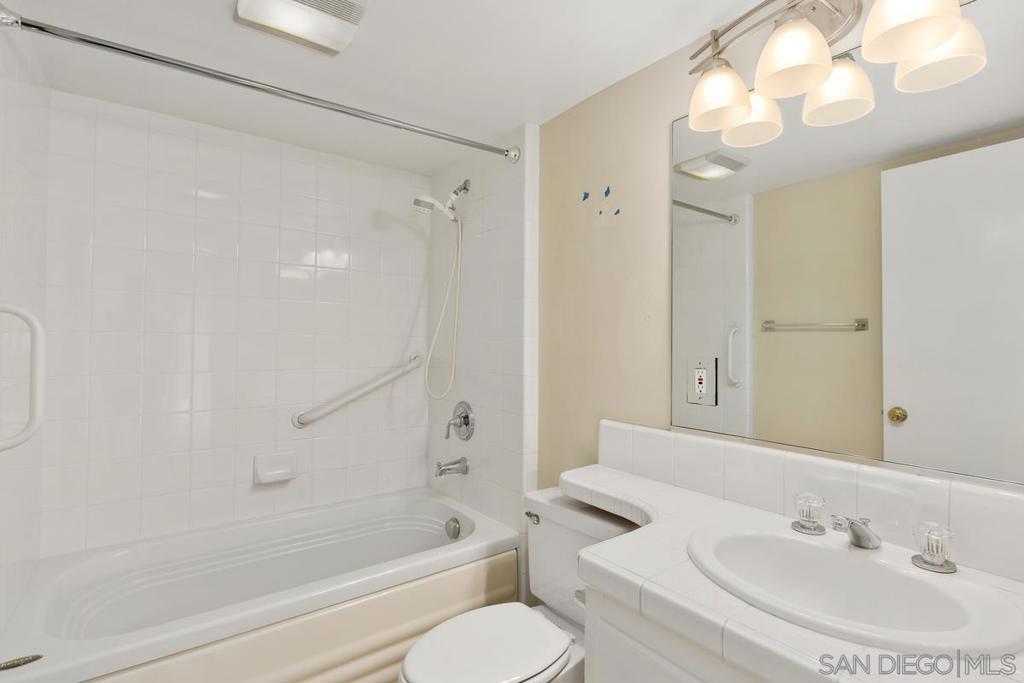 2097 Caminito Capa Property Photo 31